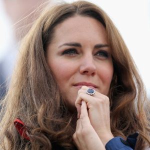 Kate Middleton diamond ring